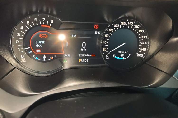Used Lincoln MKZ 2019 2.0T Luxury Edition China VI Odometer Close Up