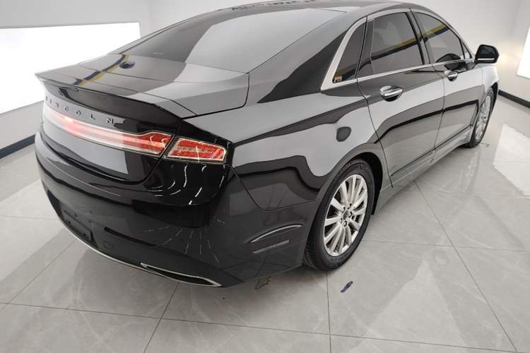 Used Lincoln MKZ 2019 2.0T Luxury Edition China VI Rear Right 45 Deg