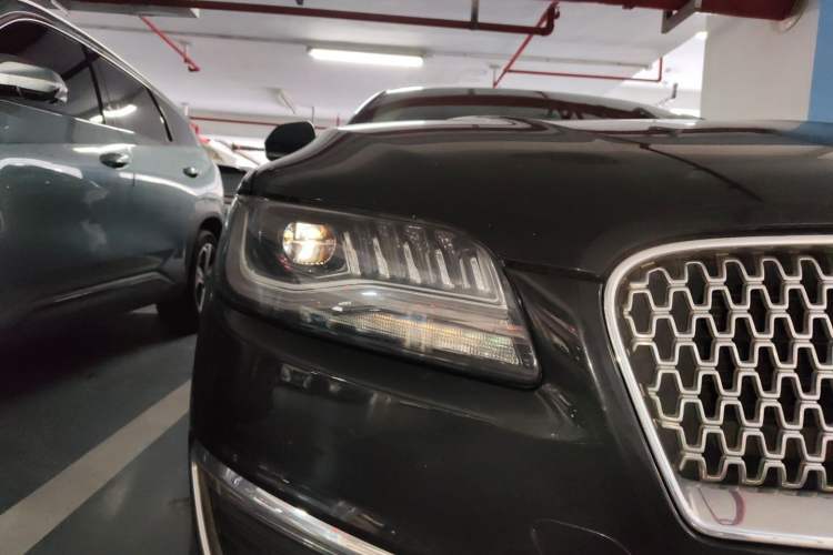 Used Lincoln MKZ 2019 2.0T Luxury Edition China VI Right Front Headlight