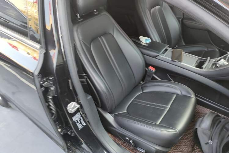 Used Lincoln MKZ 2019 2.0T Luxury Edition China VI Right Front Seat