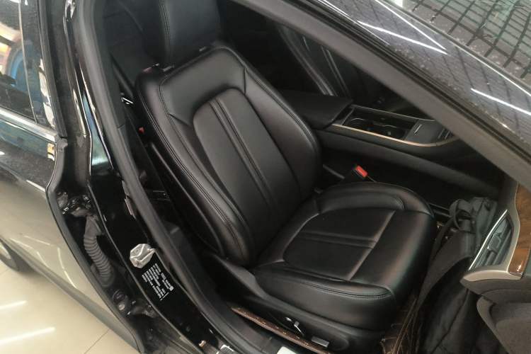 Used Lincoln MKZ 2019 2.0T Luxury Edition China VI Right Front Seat