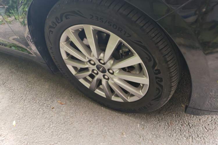 Used Lincoln MKZ 2019 2.0T Luxury Edition China VI Standard Right Front Wheel Hub
