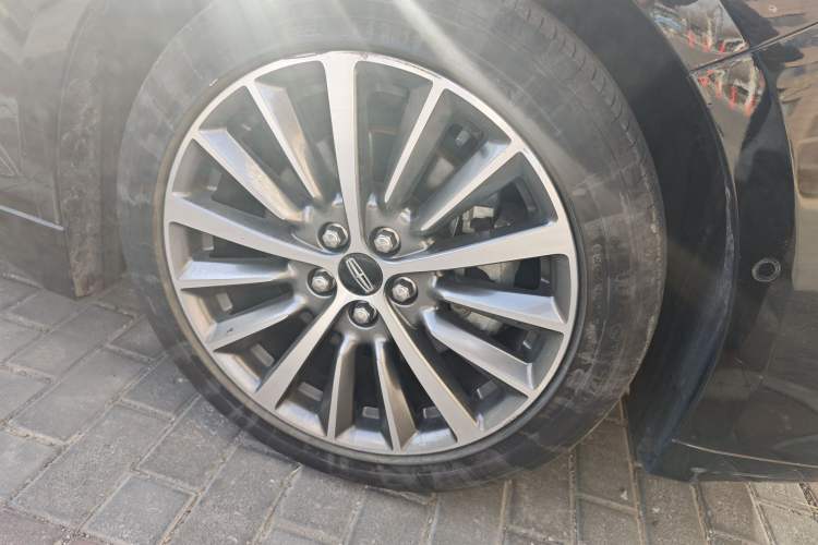Used Lincoln MKZ 2019 2.0T Luxury Edition China VI Standard Right Front Wheel Hub