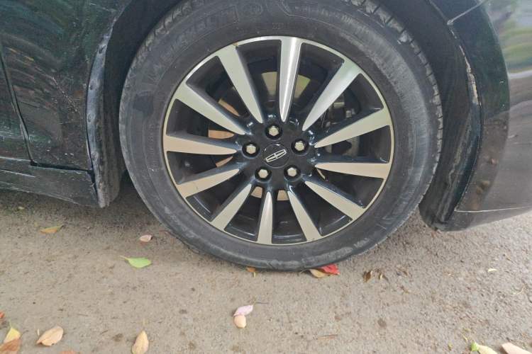 Used Lincoln MKZ 2019 2.0T Luxury Edition China VI Right Front Wheel Hub