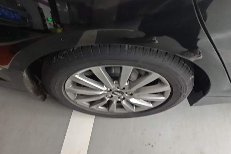 Used Lincoln MKZ 2019 2.0T Luxury Edition China VI Right Rear Wheel Hub