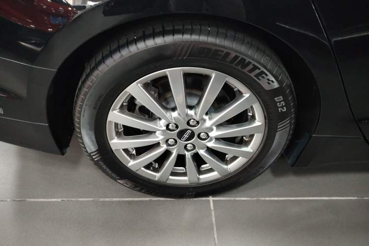 Used Lincoln MKZ 2019 2.0T Zunyue Edition China VI Standard Right Rear Wheel Hub
