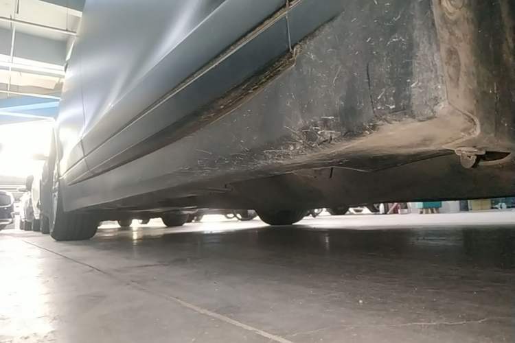 Used Lincoln MKZ 2019 2.0T Luxury Edition China VI Right Side Sill