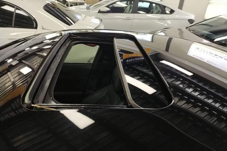Used Lincoln MKZ 2019 2.0T Luxury Edition China VI Standard Roof