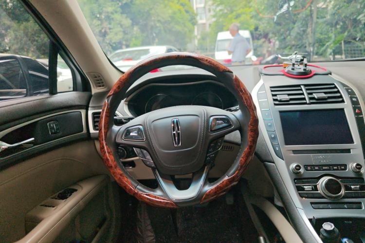 Used Lincoln MKZ 2019 2.0T Luxury Edition China VI Standard Steering Wheel