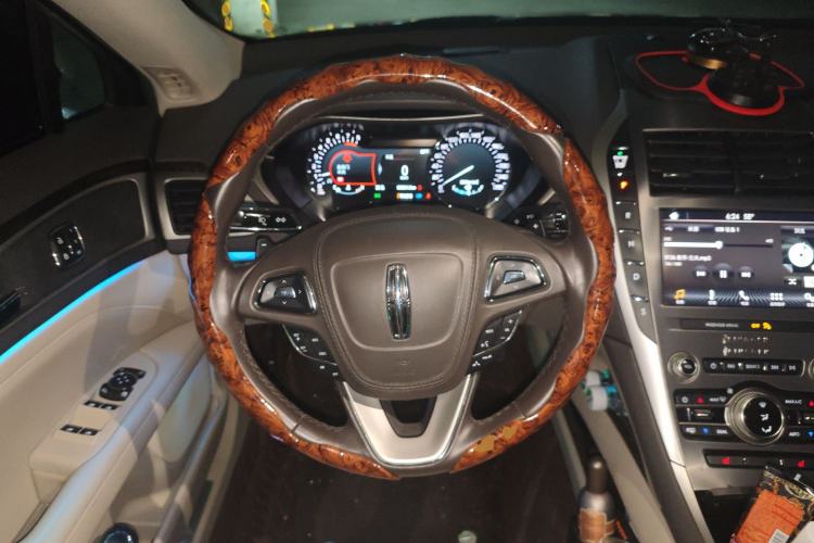 Used Lincoln MKZ 2019 2.0T Luxury Edition China VI Standard Steering Wheel