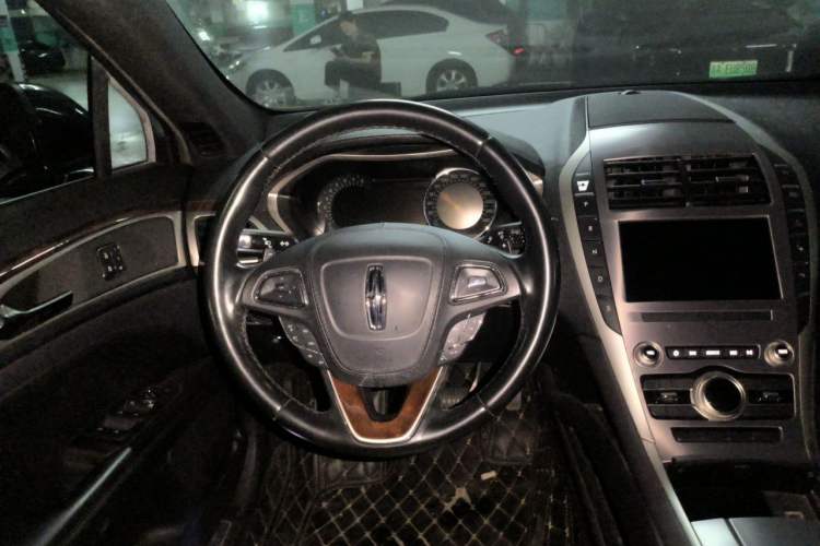 Used Lincoln MKZ 2019 2.0T Luxury Edition China V Standard Steering Wheel