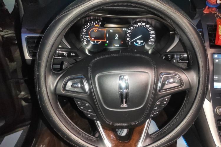 Used Lincoln MKZ 2019 2.0T Luxury Edition China VI Standard Steering Wheel