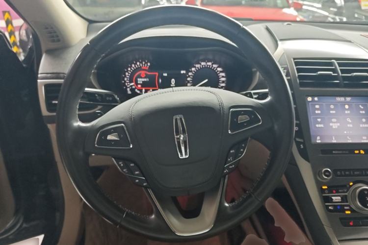 Used Lincoln MKZ 2019 2.0T Luxury Edition China VI Steering Wheel