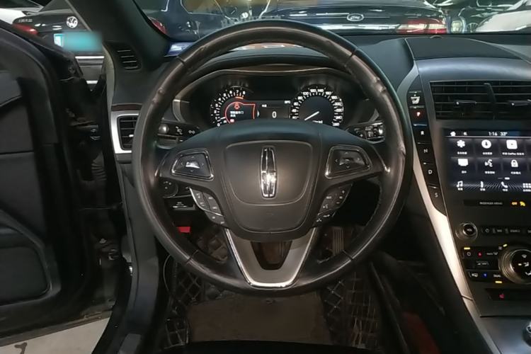 Used Lincoln MKZ 2019 2.0T Luxury Edition China VI Steering Wheel