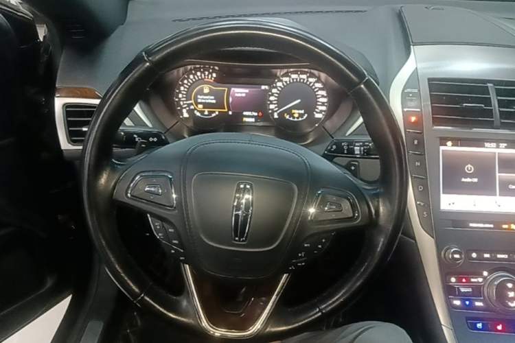 Used Lincoln MKZ 2019 2.0T Luxury Edition China VI Standard Steering Wheel