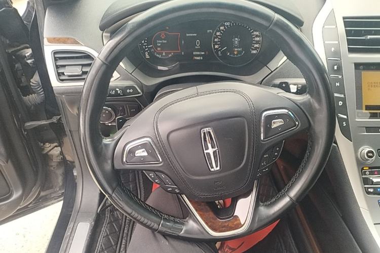 Used Lincoln MKZ 2019 2.0T Prestige Version China V Standard Steering Wheel
