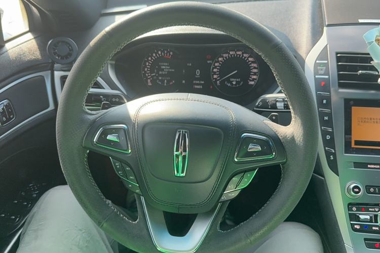 Used Lincoln MKZ 2019 2.0T Luxury Edition China VI Steering Wheel