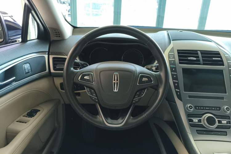 Used Lincoln MKZ 2019 2.0T Luxury Edition China VI Standard Steering Wheel