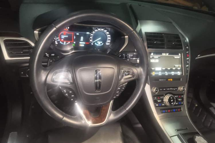 Used Lincoln MKZ 2019 2.0T Luxury Edition China VI Steering Wheel