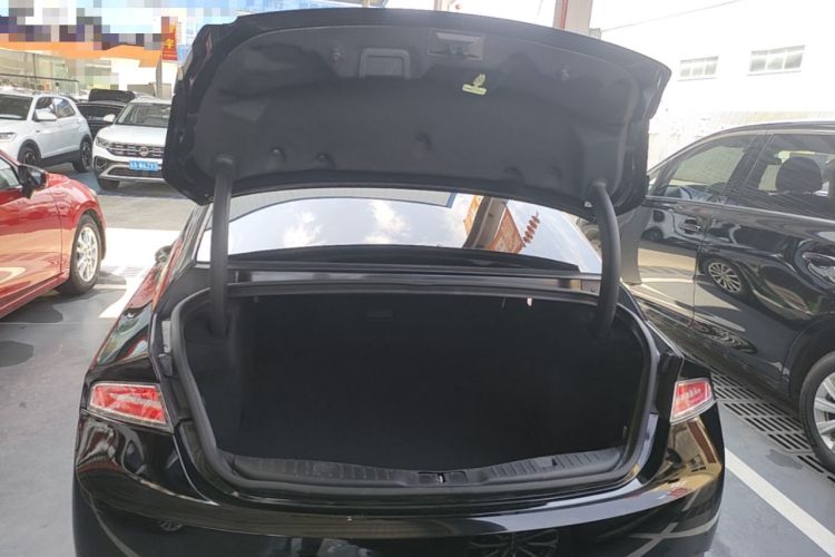 Used Lincoln MKZ 2019 2.0T Luxury Edition China VI Trunk