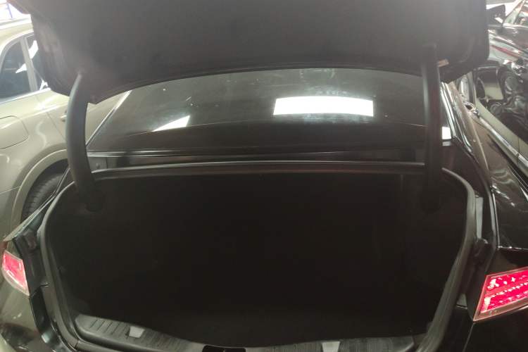 Used Lincoln MKZ 2019 2.0T Zunyue Edition China VI Standard Trunk