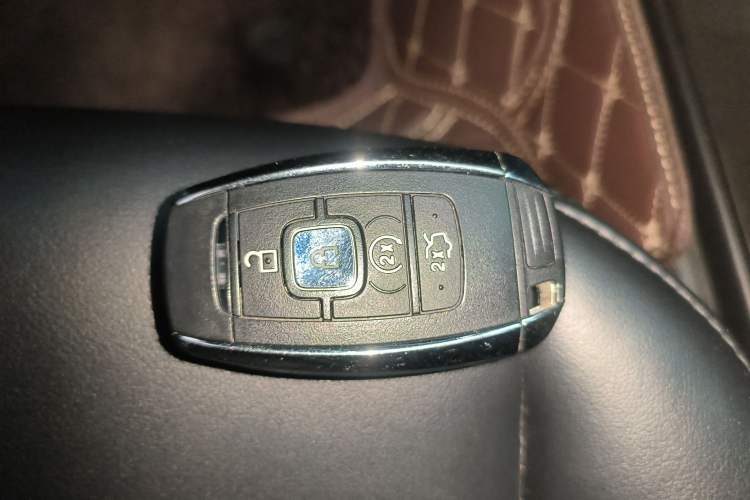 Used Lincoln MKZ 2019 2.0T Luxury Edition China VI Vehicle Key