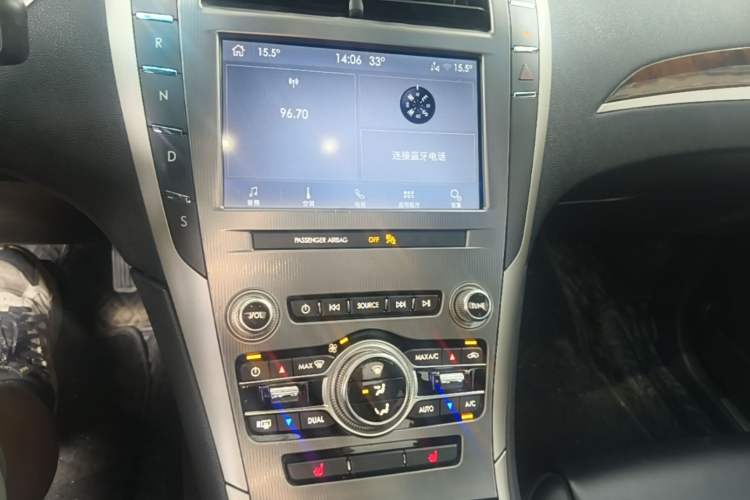 Used Lincoln MKZ 2019 2.0T Luxury Edition China VI Audio And AC Panel