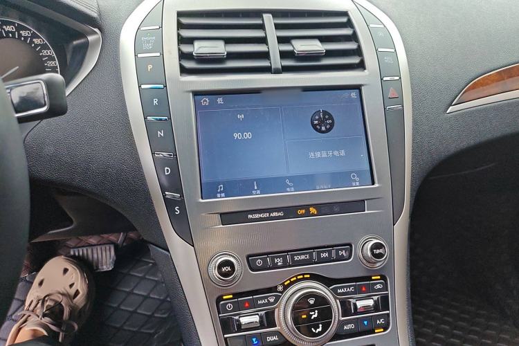 Used Lincoln MKZ 2019 2.0T Luxury Edition China VI Audio And AC Panel