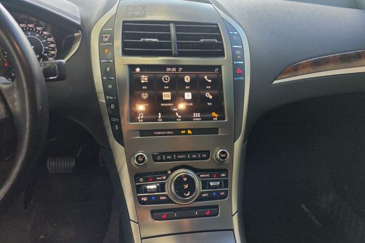 Used Lincoln MKZ 2019 2.0T Luxury Edition China VI Audio And AC Panel