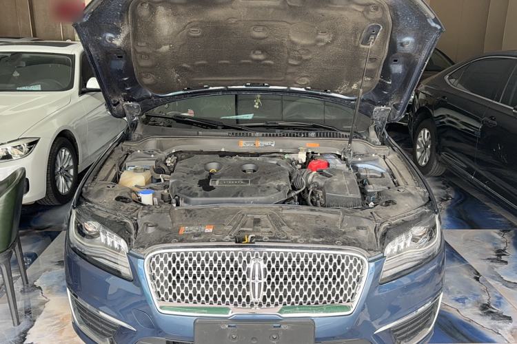 Used Lincoln MKZ 2019 2.0T Luxury Edition China VI Engine Bay