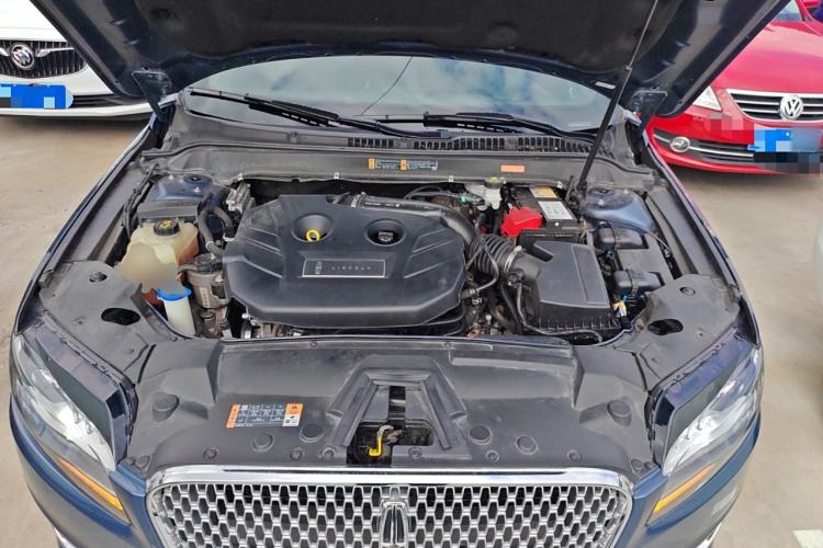 Used Lincoln MKZ 2019 2.0T Luxury Edition China VI Engine Bay