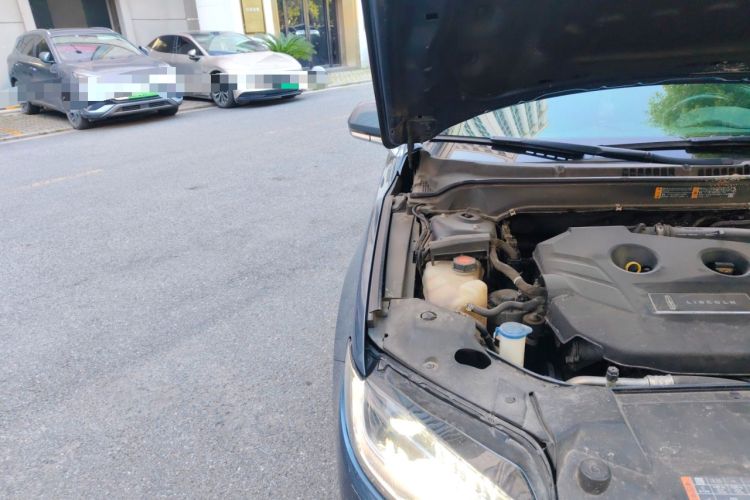 Used Lincoln MKZ 2019 2.0T Zunyue Edition China VI Standard Engine Bay Right