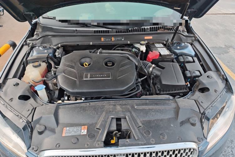 Used Lincoln MKZ 2019 2.0T Luxury Edition China VI Engine Bay