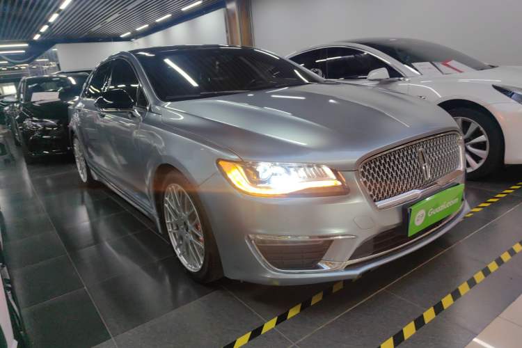 Used Lincoln MKZ 2019 2.0T Luxury Edition China VI Standard Front Right 45 Deg