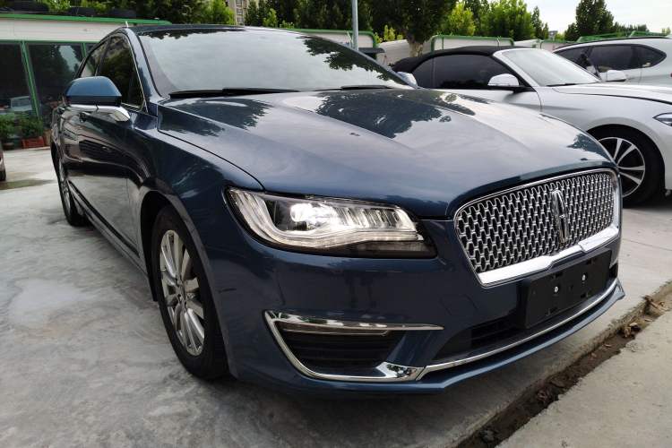 Used Lincoln MKZ 2019 2.0T Luxury Edition China VI Front Right 45 Deg