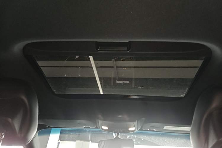 Used Lincoln MKZ 2019 2.0T Luxury Edition China VI Headliner