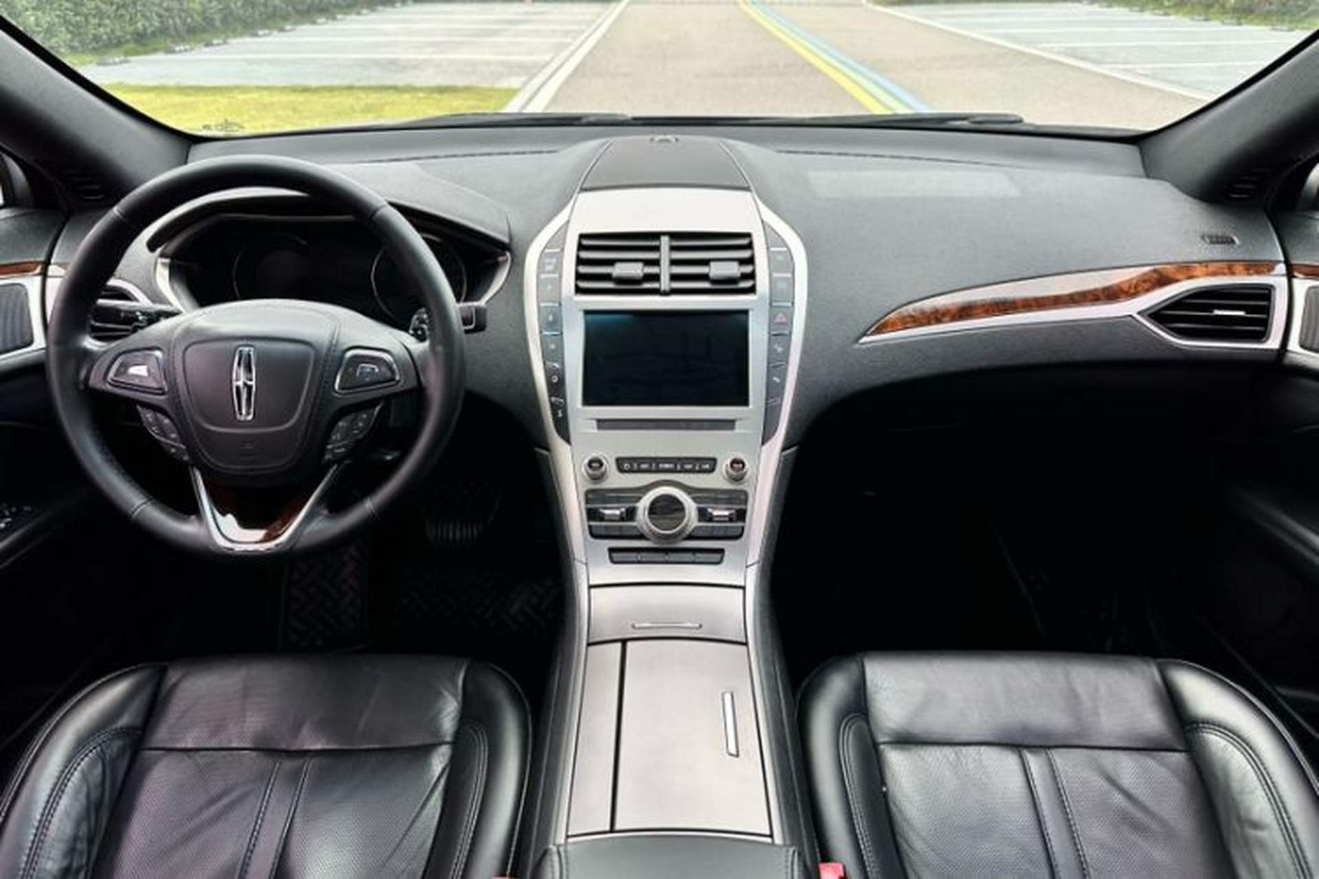 Used Lincoln MKZ 2019 2.0T Luxury Edition China VI Standard Interior 1