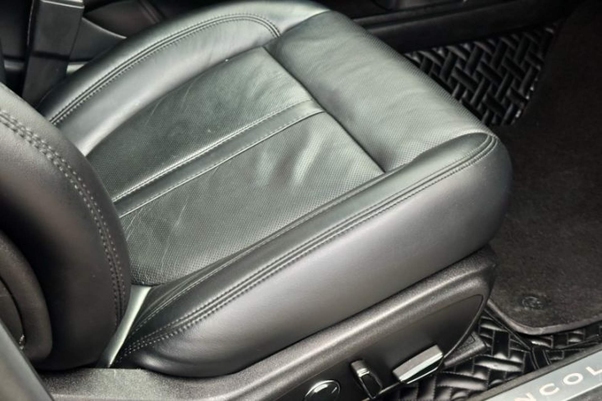 Used Lincoln MKZ 2019 2.0T Luxury Edition China VI Standard Interior 11