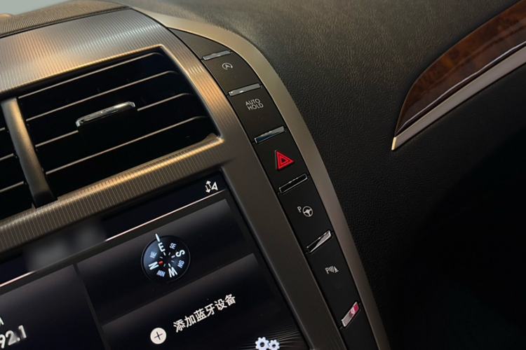Used Lincoln MKZ 2019 2.0T Luxury Edition China VI Standard Interior 4