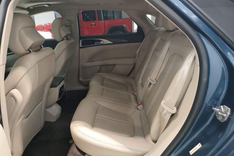 Used Lincoln MKZ 2019 2.0T Luxury Edition China VI Interior 4
