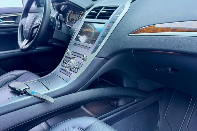 Used Lincoln MKZ 2019 2.0T Luxury Edition China VI Standard Interior 5