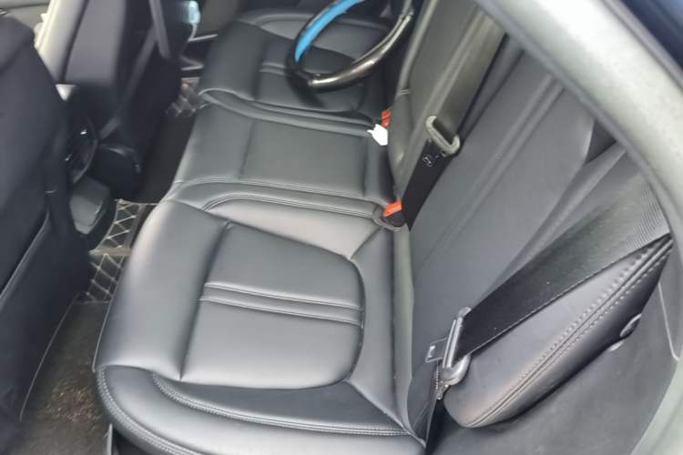 Used Lincoln MKZ 2019 2.0T Luxury Edition China VI Left Rear Seat