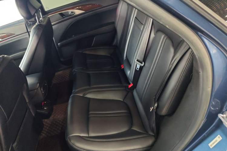 Used Lincoln MKZ 2019 2.0T Luxury Edition China VI Left Rear Seat