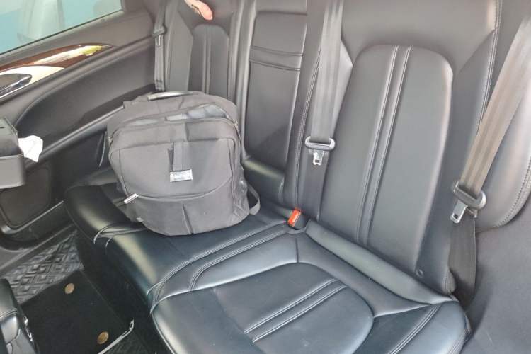 Used Lincoln MKZ 2019 2.0T Luxury Edition China VI Left Rear Seat
