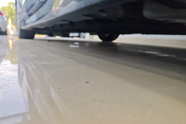 Used Lincoln MKZ 2019 2.0T Luxury Edition China VI Left Side Sill