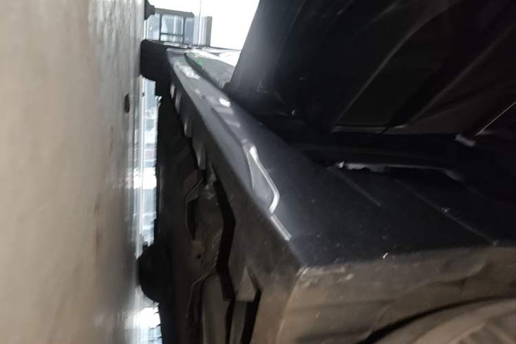 Used Lincoln MKZ 2019 2.0T Luxury Edition China VI Left Side Sill