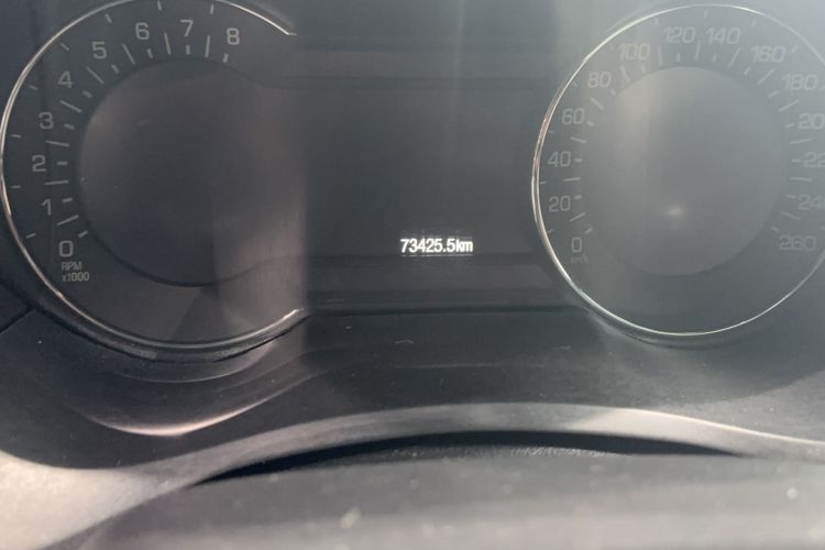 Used Lincoln MKZ 2019 2.0T Luxury Edition China VI Standard Odometer Close Up