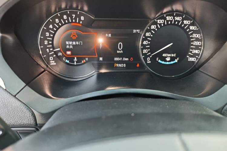 Used Lincoln MKZ 2019 2.0T Luxury Edition China VI Odometer Close Up
