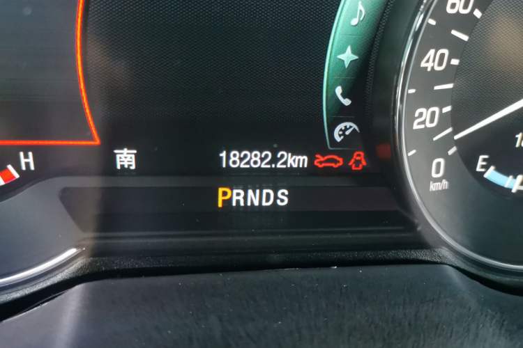 Used Lincoln MKZ 2019 2.0T Luxury Edition China VI Standard Odometer Close Up
