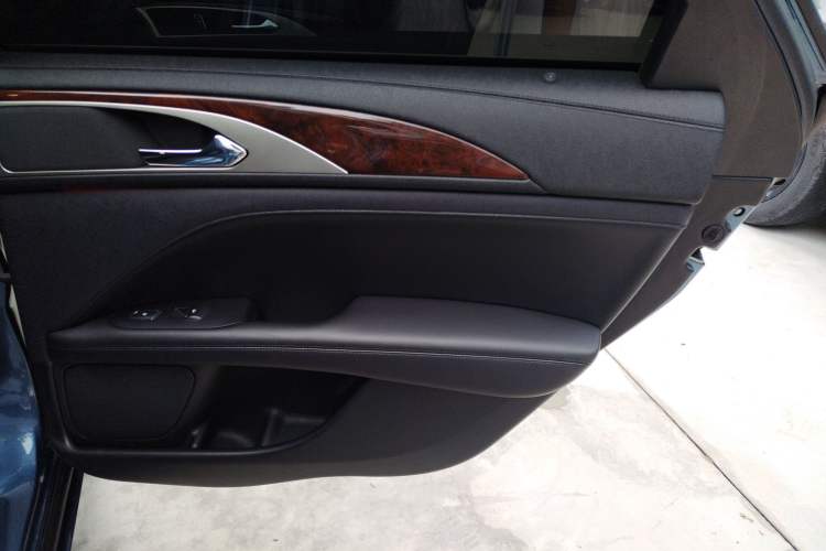 Used Lincoln MKZ 2019 2.0T Luxury Edition China VI Right Rear Door Interior